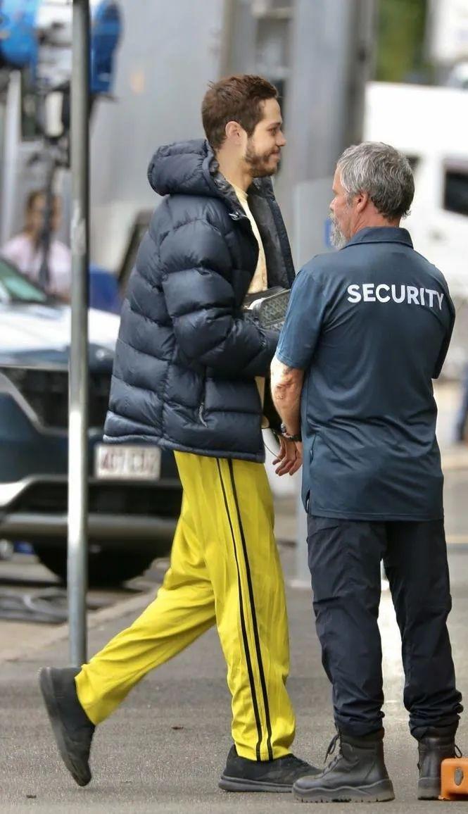 玄彬最新街拍，潮流引領(lǐng)者的時(shí)代風(fēng)采