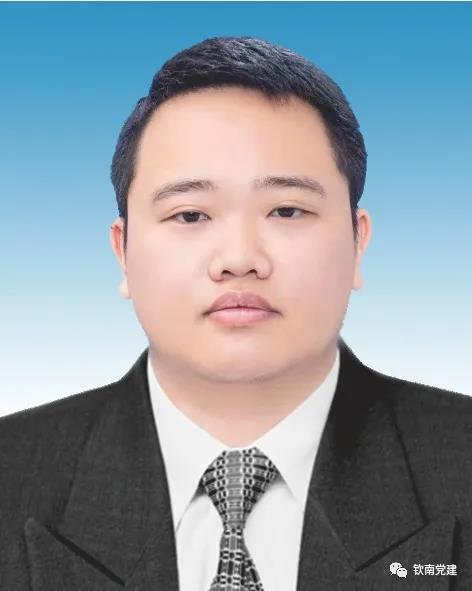 科技革新引領(lǐng)未來(lái)，最新區(qū)干部任職公示揭示智慧藍(lán)圖